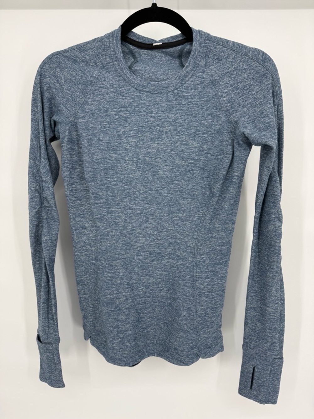 Lululemon Long Sleeve Athletic Top 4 Running Training Thumbholes Back Zip Pocket